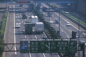 お得な値引きサービスもある車検専門店