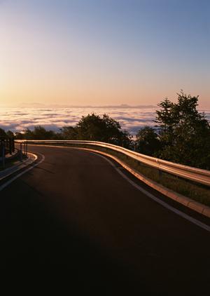 国産車・輸入車の保険修理専門店